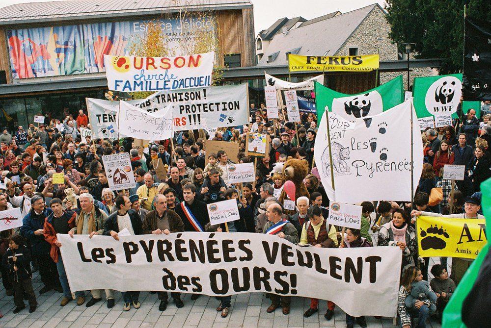 manifestation-pour-l-ours-oleron-2004